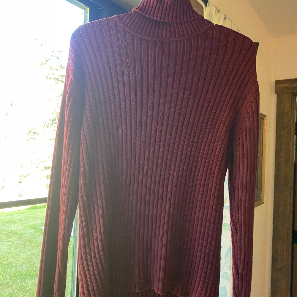 Calvin Klein maroon turtleneck sweater, women’s XL